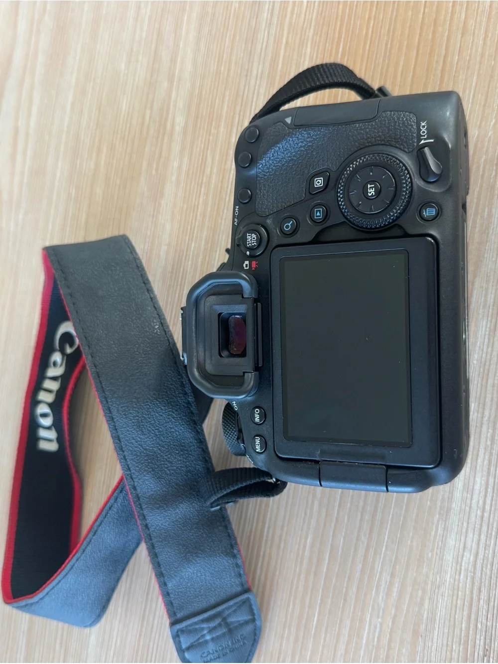 Canon EOS 6D Mark II DSLR Body in Black